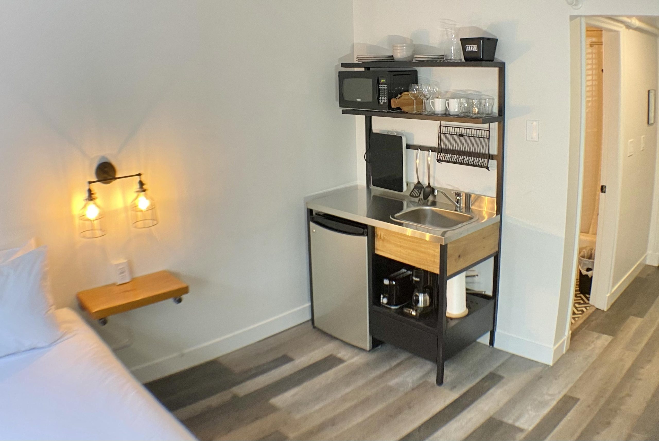 ROOMS The Crash Hotel Squamish