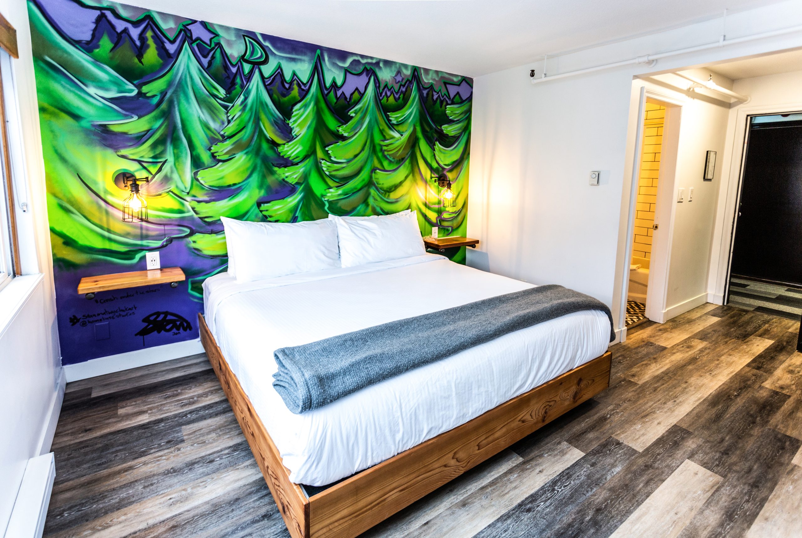 The Crash Hotel in Squamish is a pet friendly hotel. 